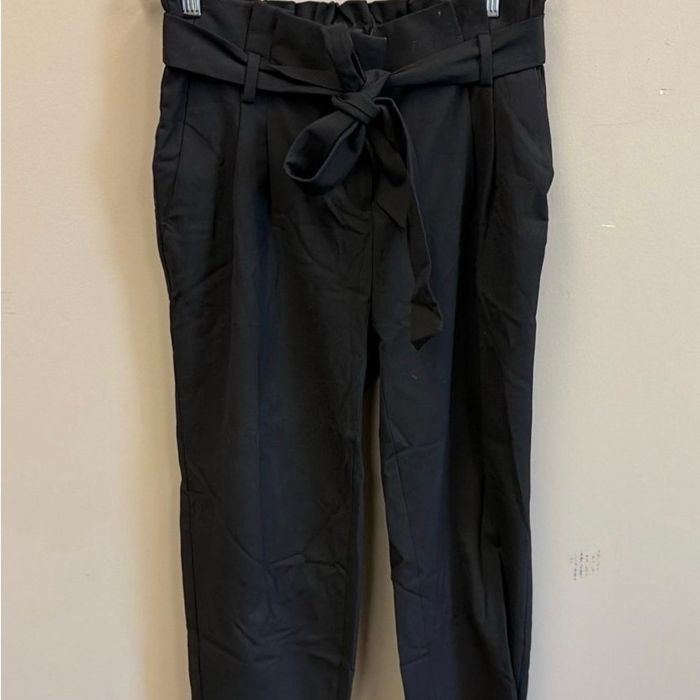 LOFT Chic Black Women's Trousers with Belt